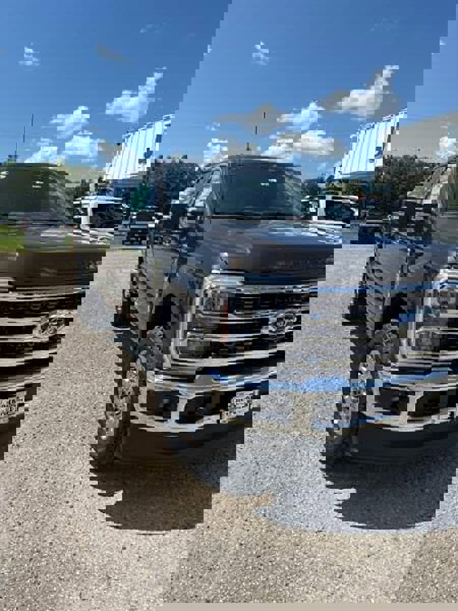 New 2025 Ford F350 King Ranch w/ Chrome Package image 3