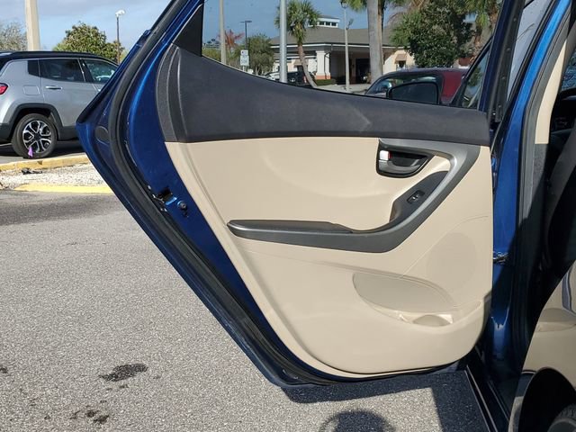 Used 2016 Hyundai Elantra SE image 13