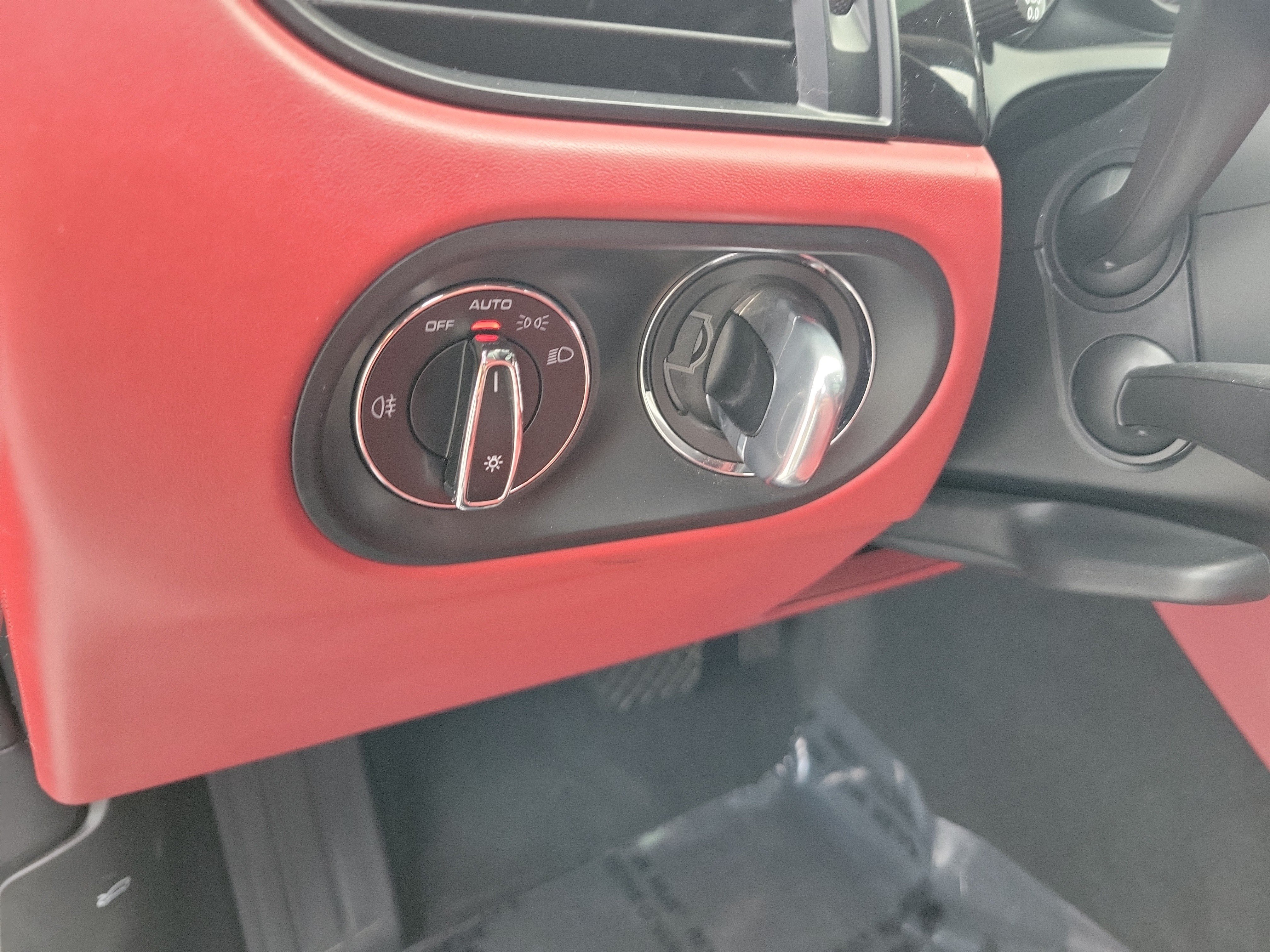 Used 2024 Porsche Macan S AWD/4WD image 26