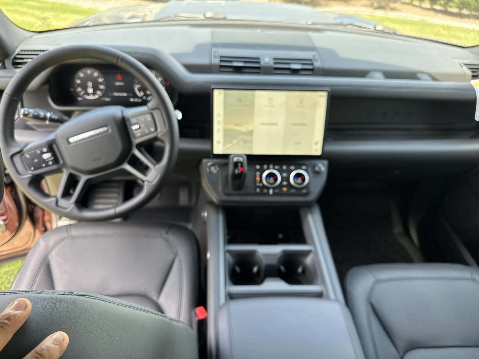 New 2026 Land Rover Defender 90 X-Dynamic SE AWD/4WD image 9