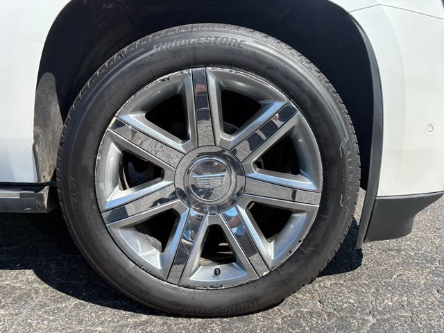 Used 2017 Cadillac Escalade Premium Luxury AWD/4WD image 10