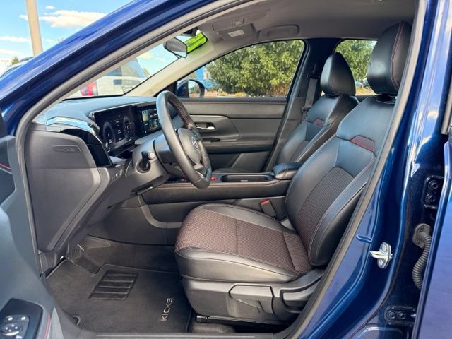 Used 2025 Nissan Kicks SR AWD/4WD image 14