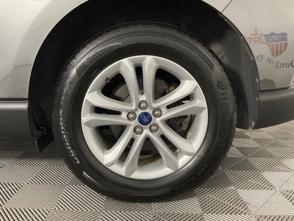 Used 2019 Ford Edge SEL image 10