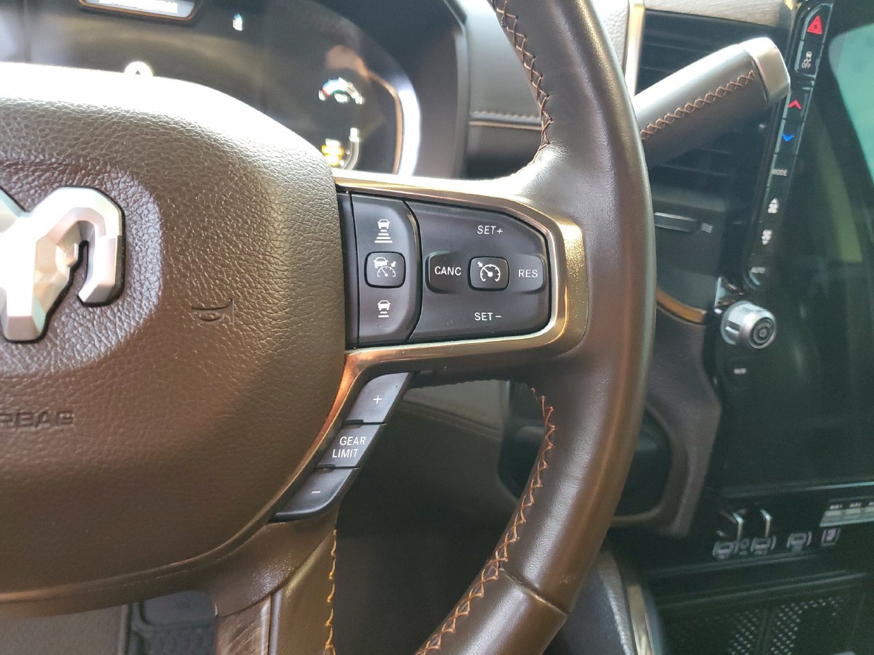 Used 2025 RAM 2500 Limited AWD/4WD image 27