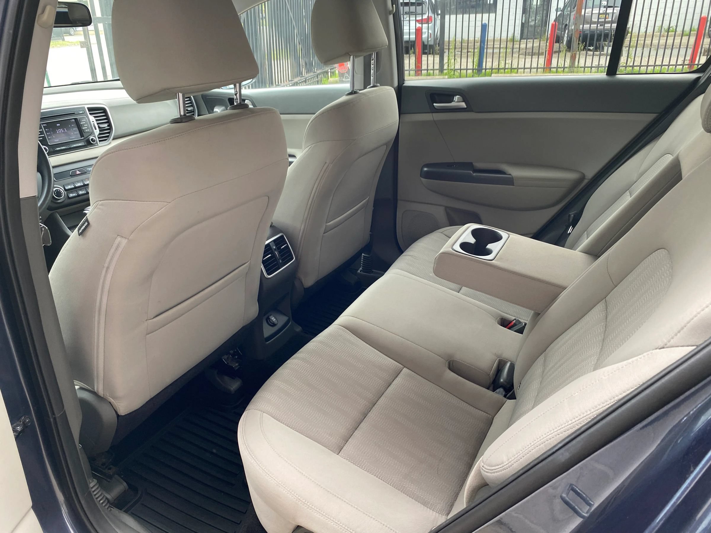 Used 2019 Kia Sportage LX AWD/4WD image 9