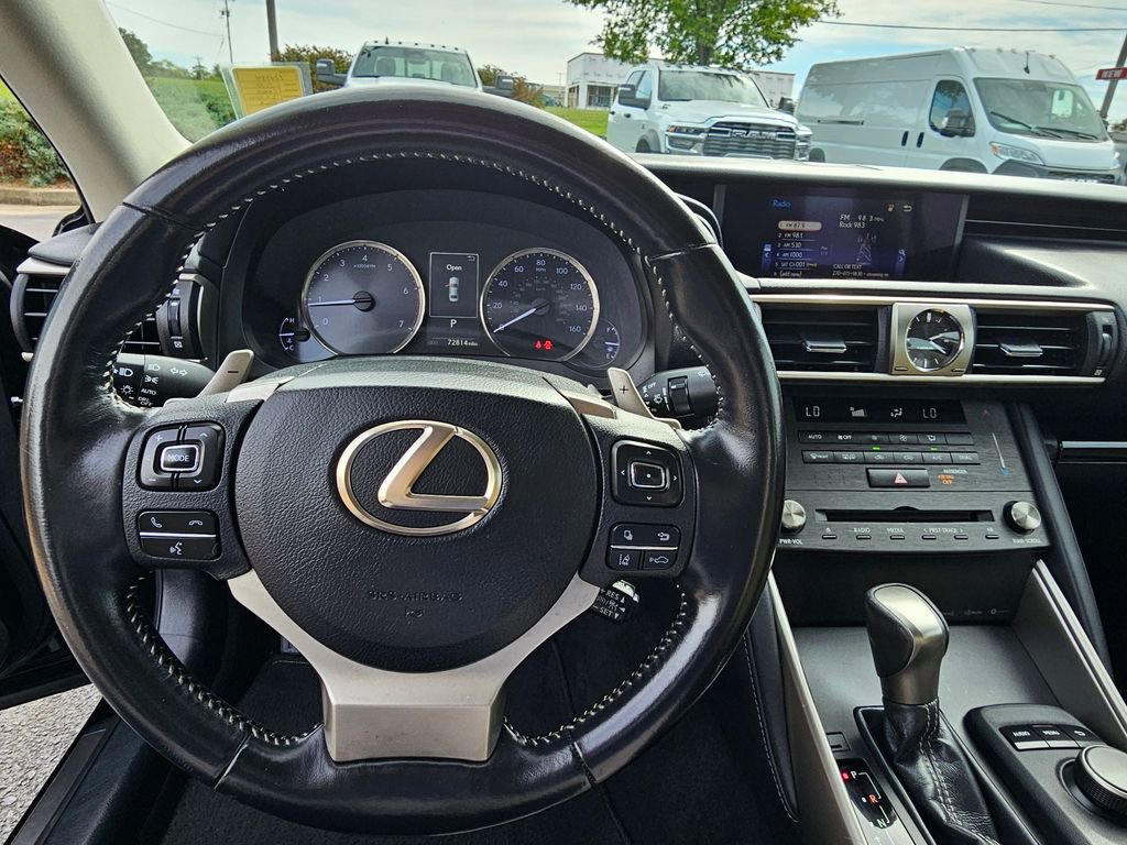 Used 2020 Lexus IS 300 image 17