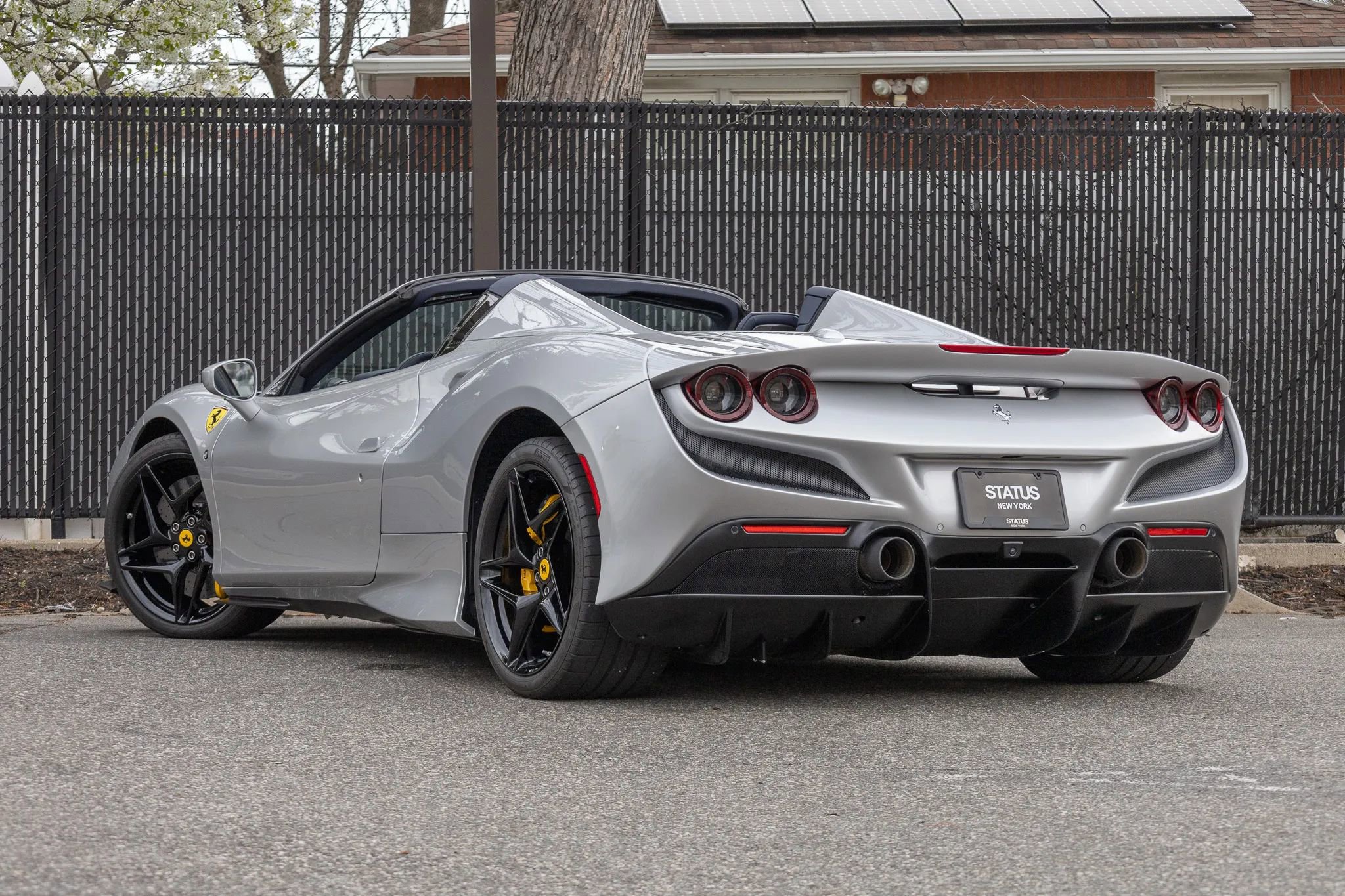 Used 2022 Ferrari F8 Tributo RWD image 32