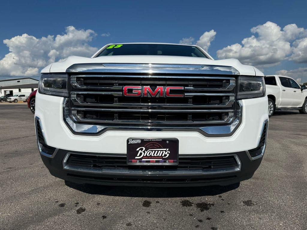 Used 2023 GMC Acadia SLE w/ Driver Convenience Package image 11