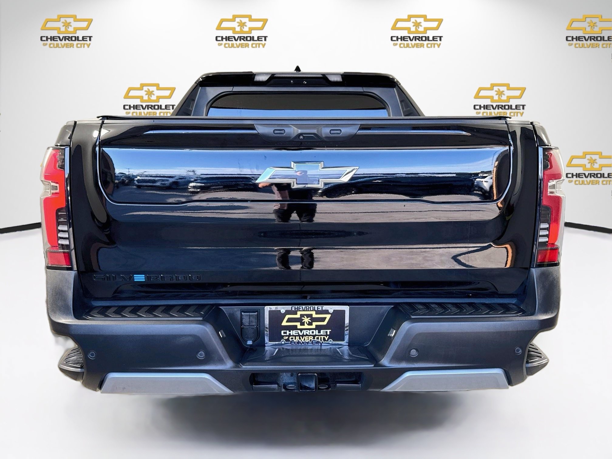 Used 2026 Chevrolet Silverado EV Trail Boss AWD/4WD image 7