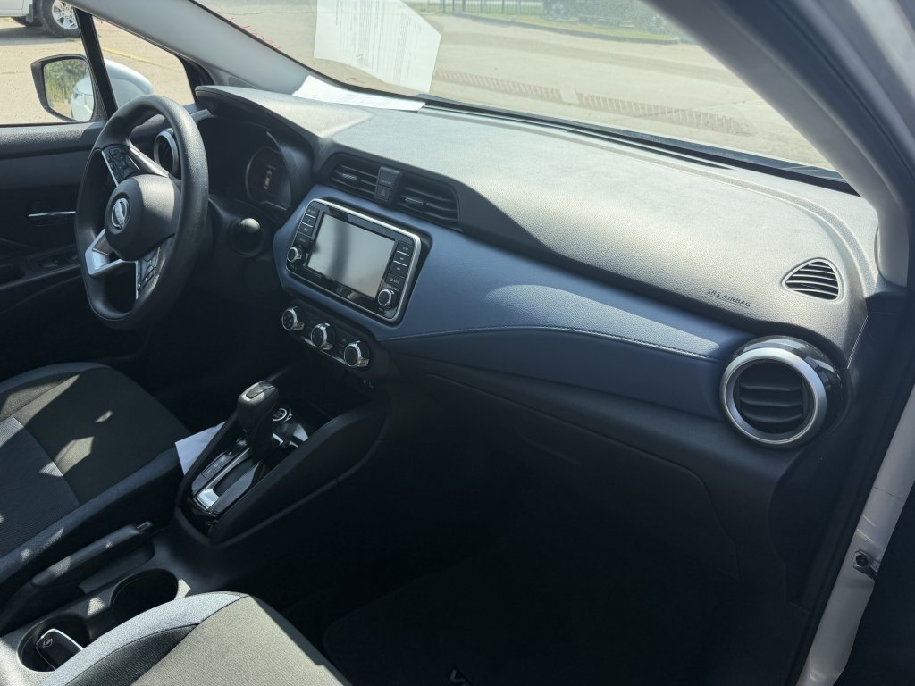 Used 2025 Nissan Versa SV FWD image 19