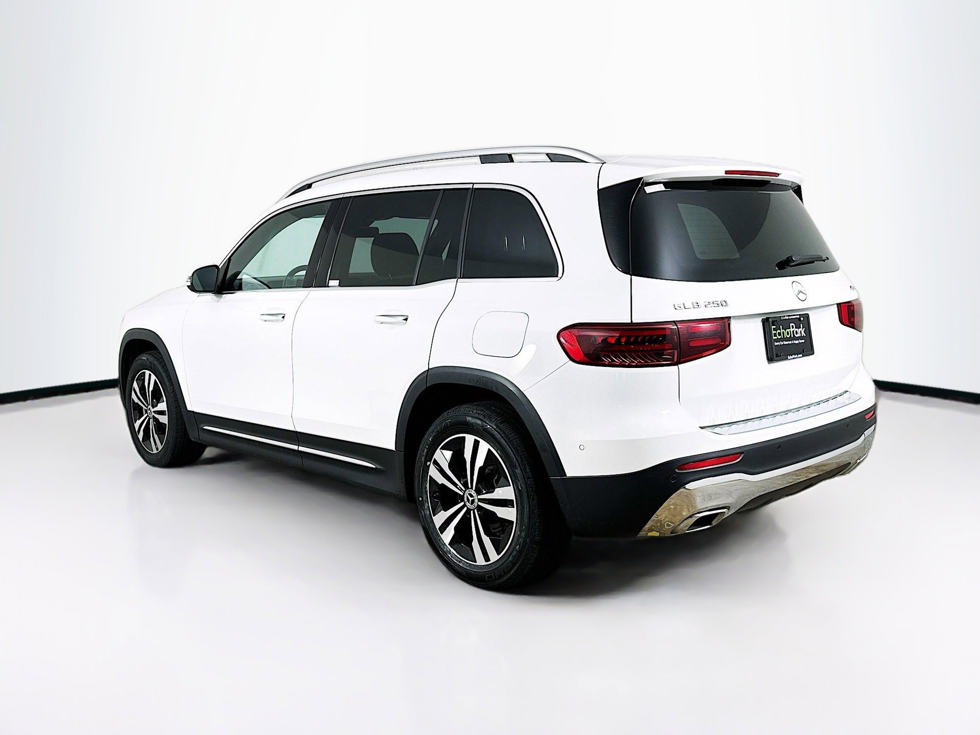 Used 2024 Mercedes-Benz GLB 250 4MATIC image 5