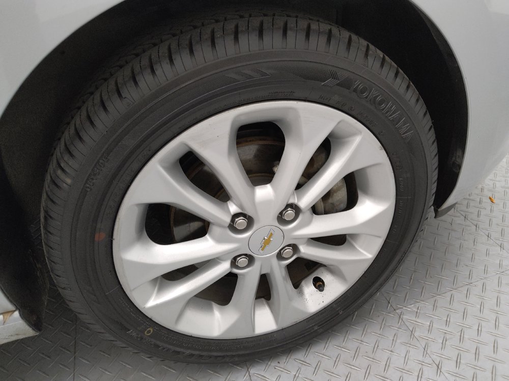Used 2021 Chevrolet Spark LT FWD image 31
