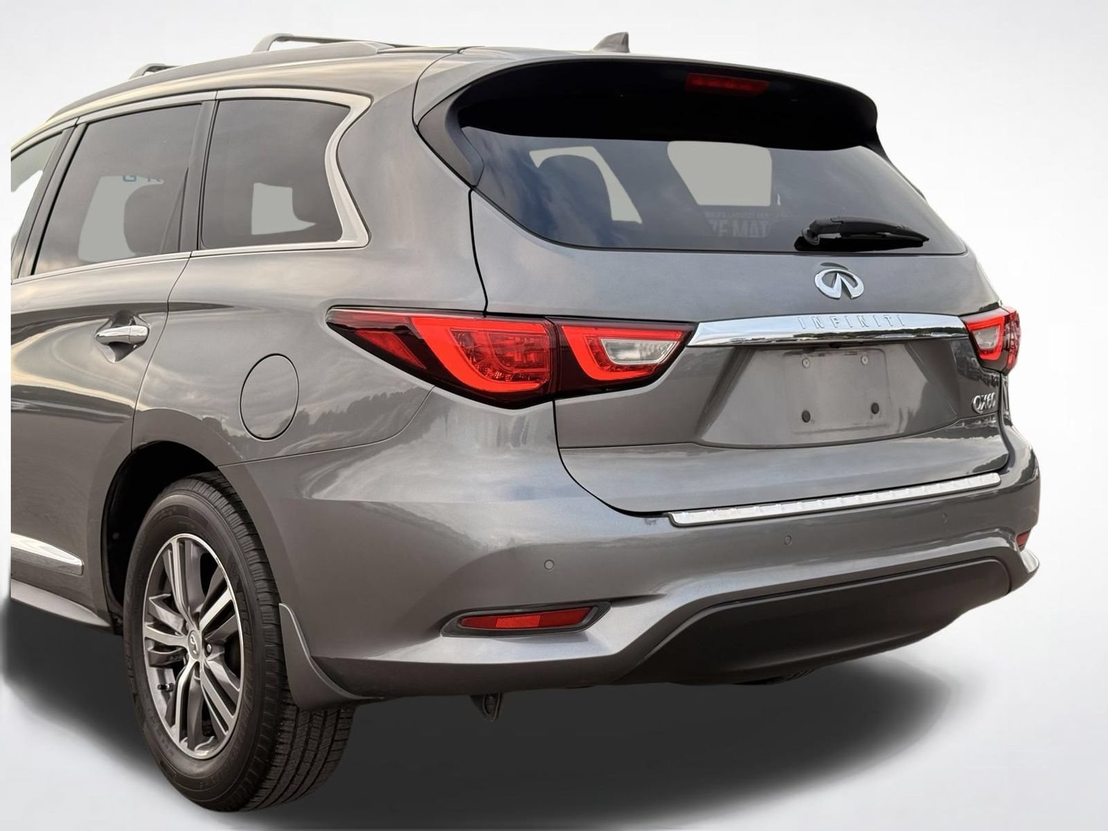 Used 2017 INFINITI QX60 Luxe w/ Premium Plus Package AWD/4WD image 3