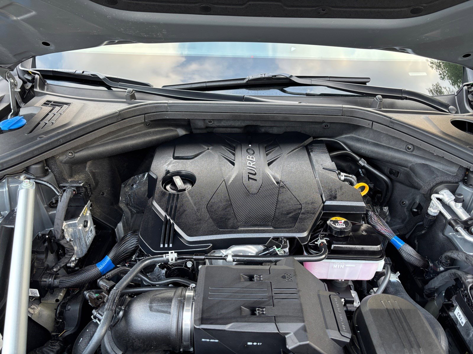 Used 2023 Genesis GV70 2.5T w/ Select Package AWD/4WD image 17