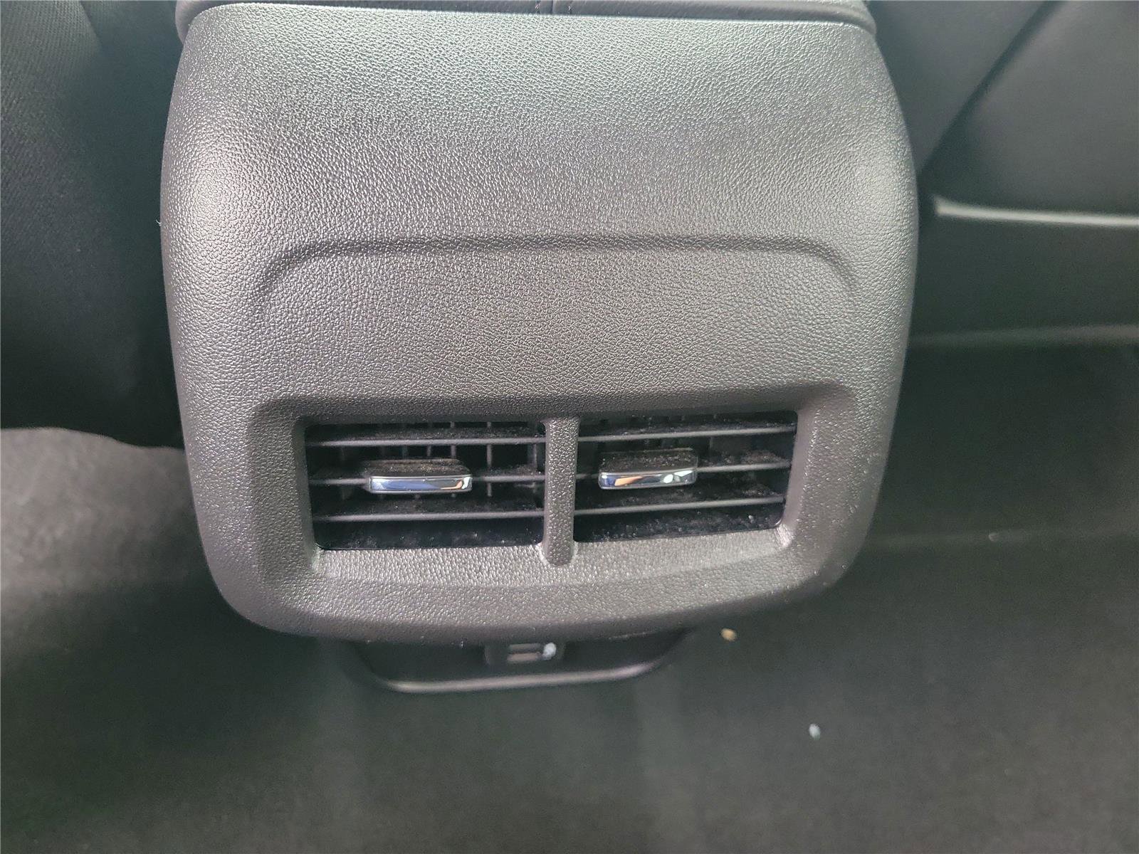 Used 2023 GMC Terrain SLE image 11