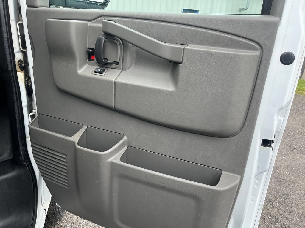 Used 2020 Chevrolet Express 2500 w/ Driver Convenience Package RWD image 33