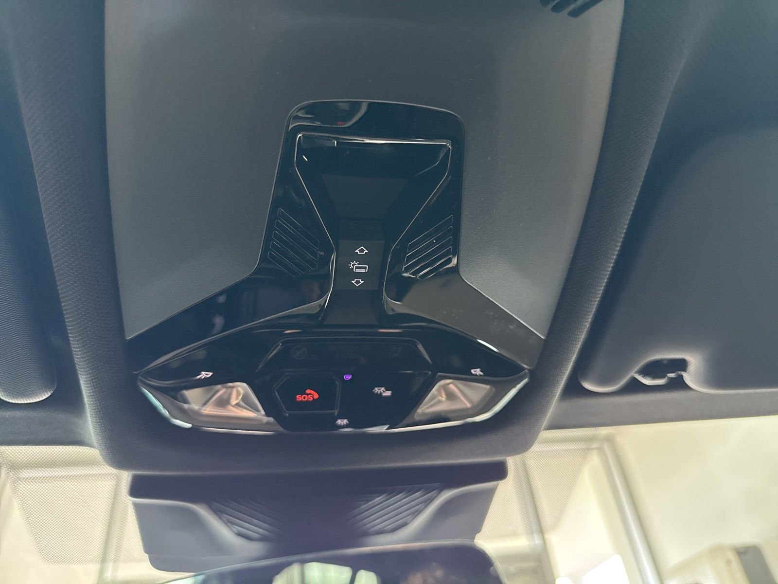 Used 2025 BMW X2 xDrive28i w/ Convenience Package image 24