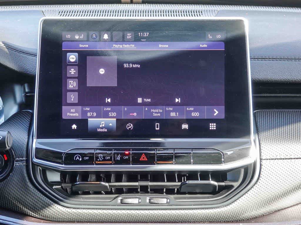 Certified 2023 Jeep Compass Altitude w/ Sun and Sound Group image 13