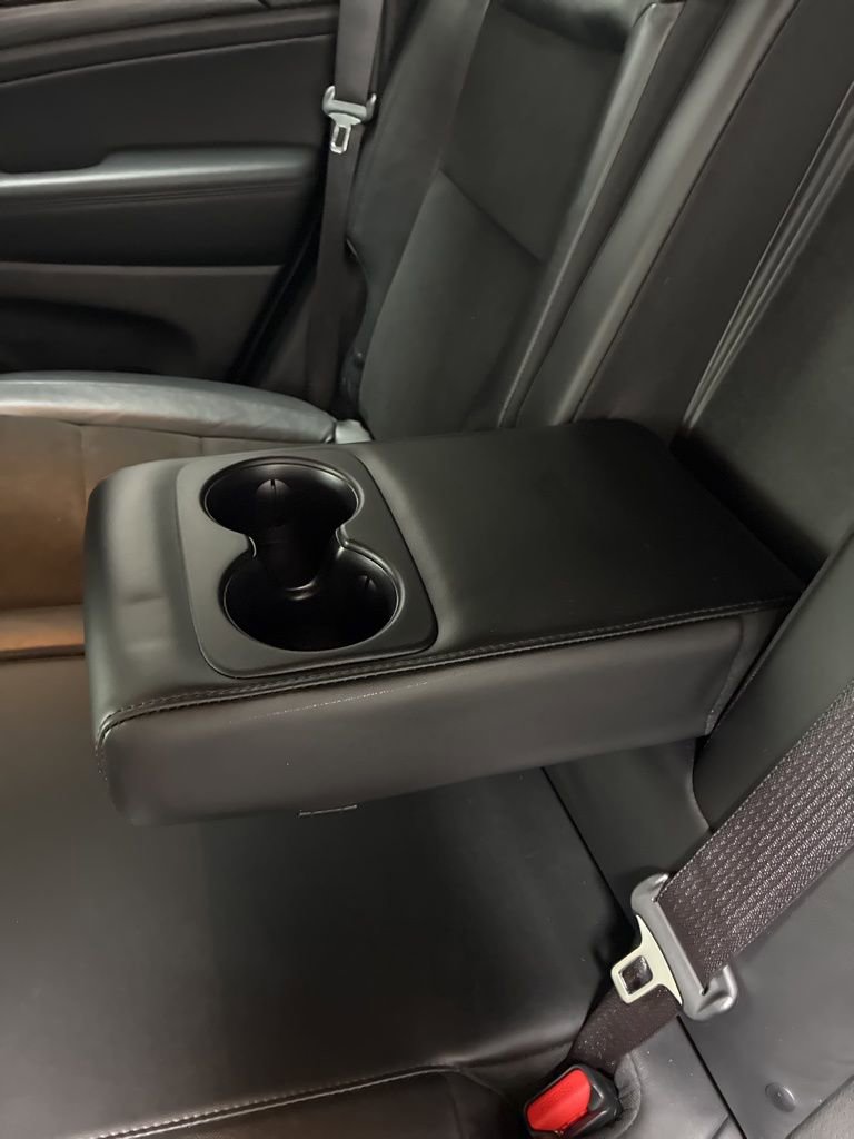 Used 2021 Jeep Grand Cherokee Laredo X image 24