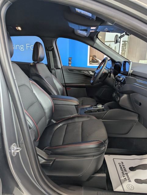 Used 2023 Ford Escape ST-Line AWD/4WD image 13