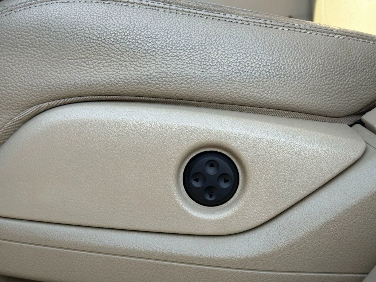 Used 2015 Mercedes-Benz GL 450 4MATIC image 18