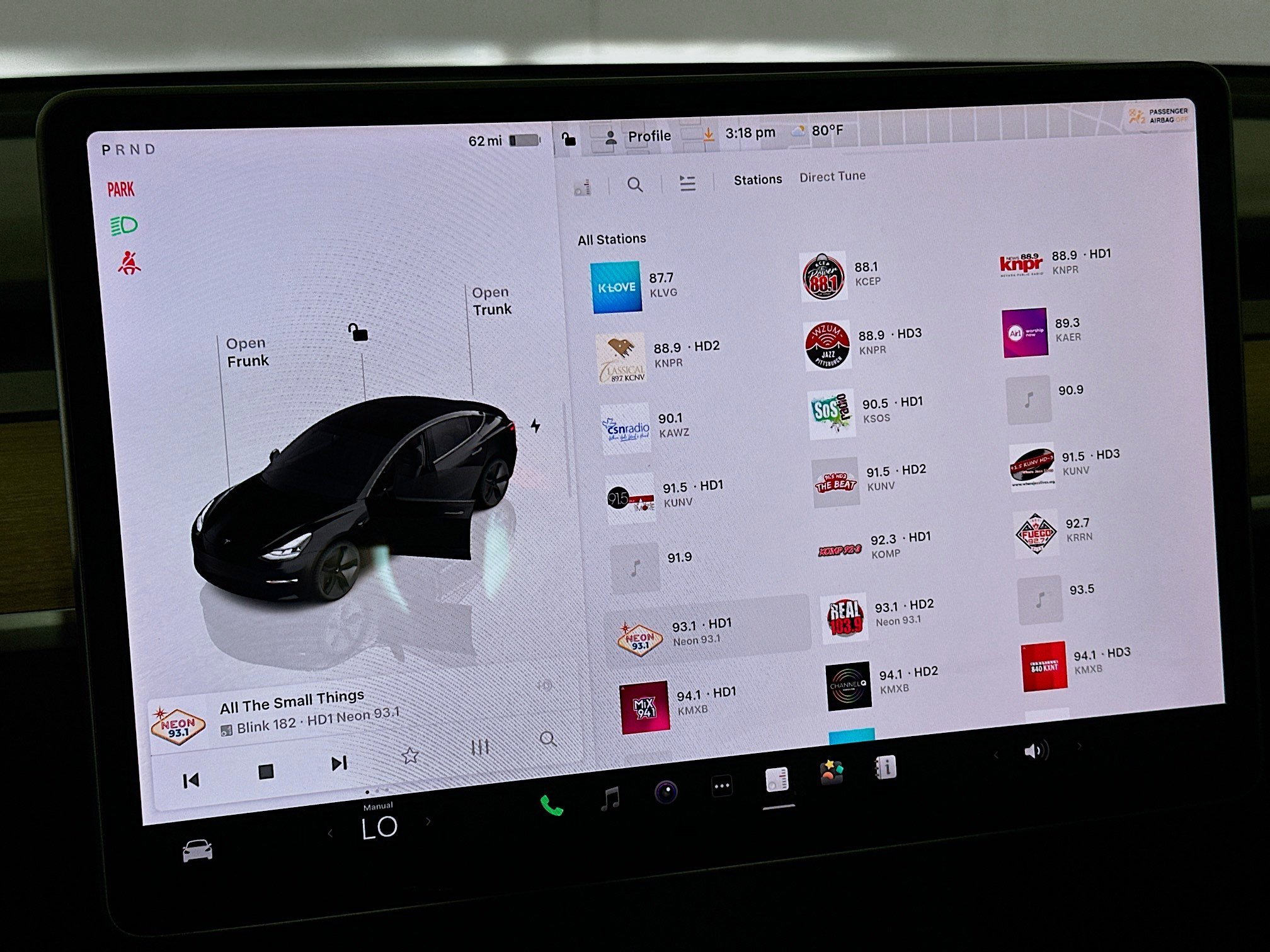 Used 2023 Tesla Model 3 Standard Range image 19