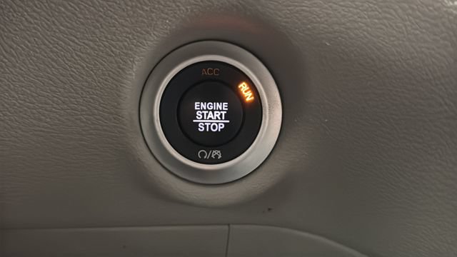 Used 2023 Chrysler Pacifica Touring-L FWD image 20
