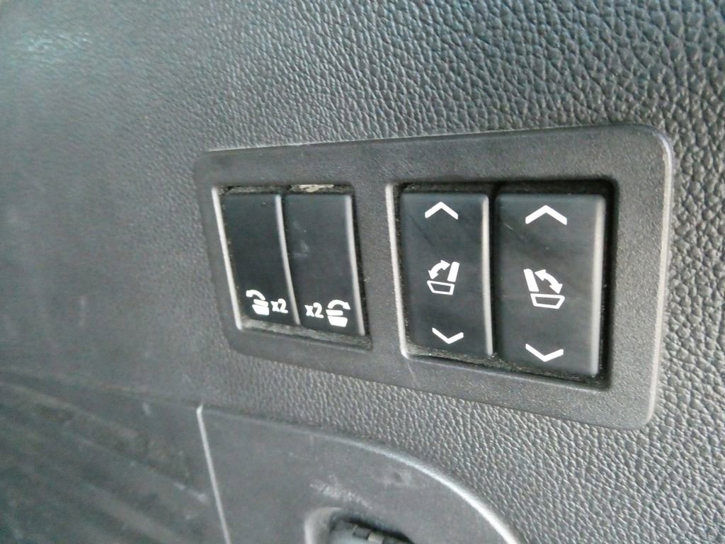 Used 2016 Chevrolet Tahoe LTZ AWD/4WD image 18