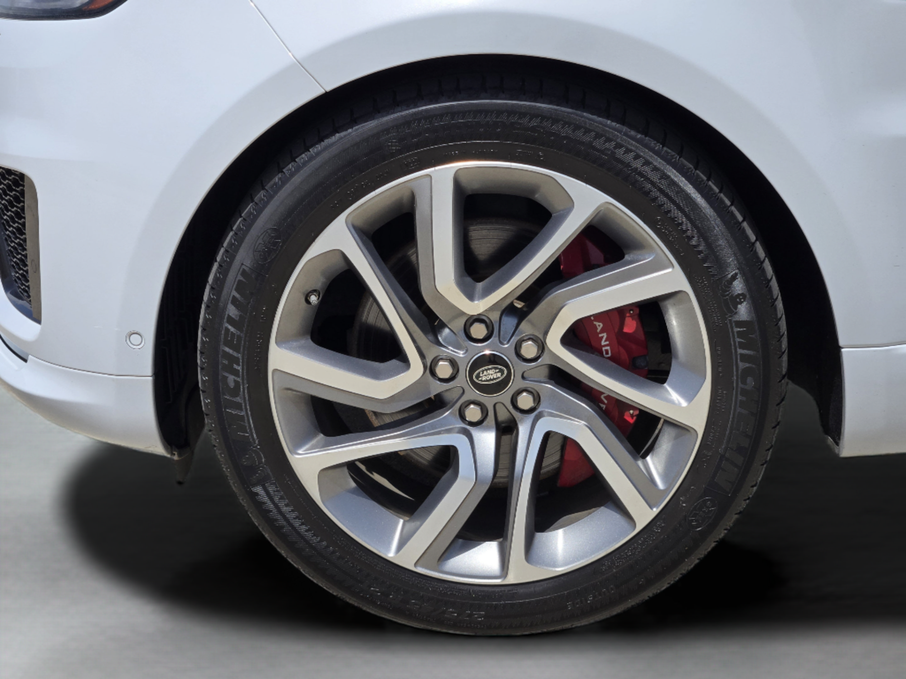 Used 2018 Land Rover Range Rover Sport HSE Dynamic AWD/4WD image 38