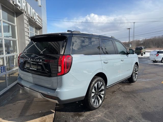 New 2026 Ford Expedition Platinum w/ Driver's Package image 3