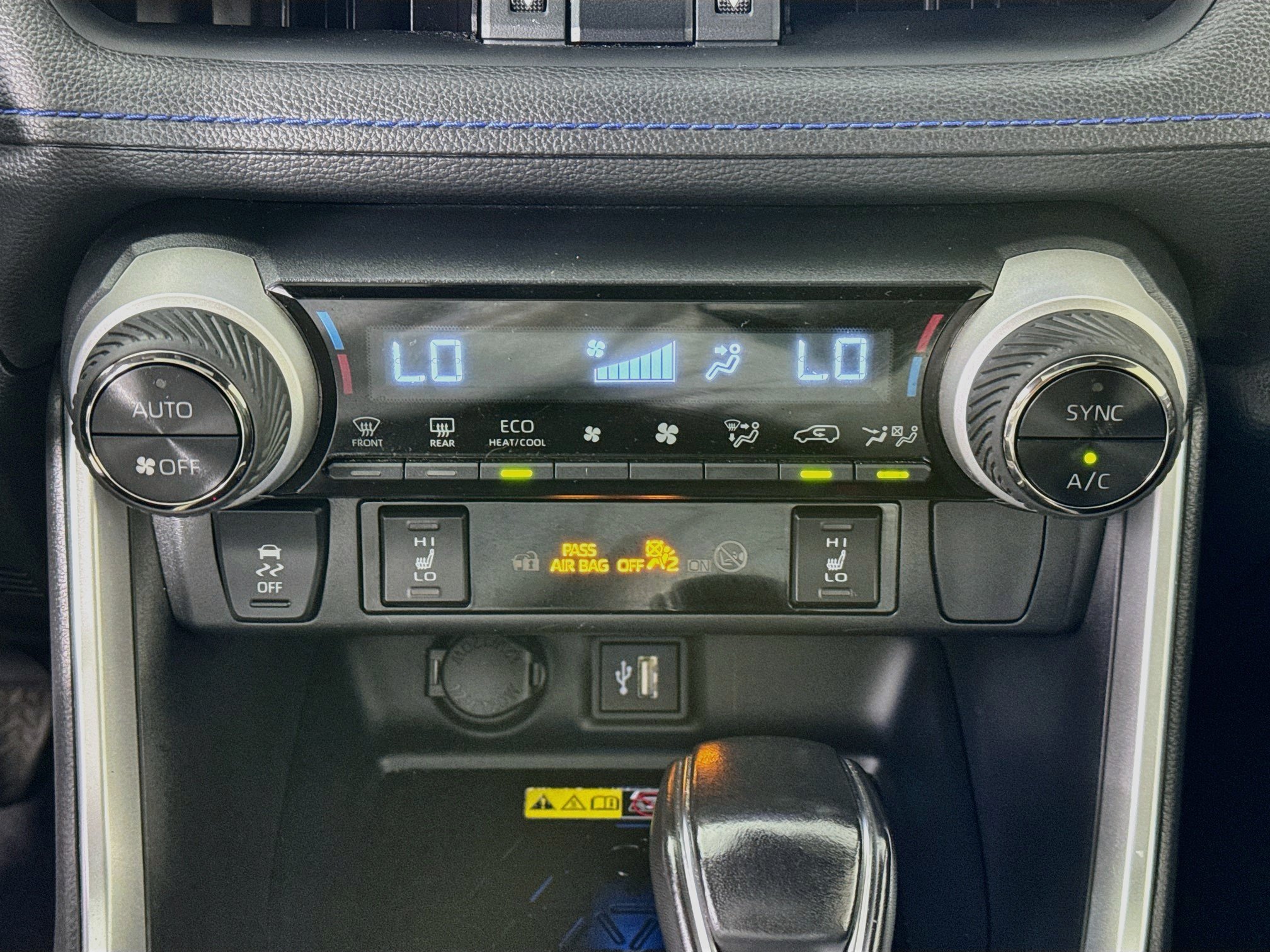 Certified 2024 Toyota RAV4 XSE w/ Advanced Technology Package AWD/4WD image 15