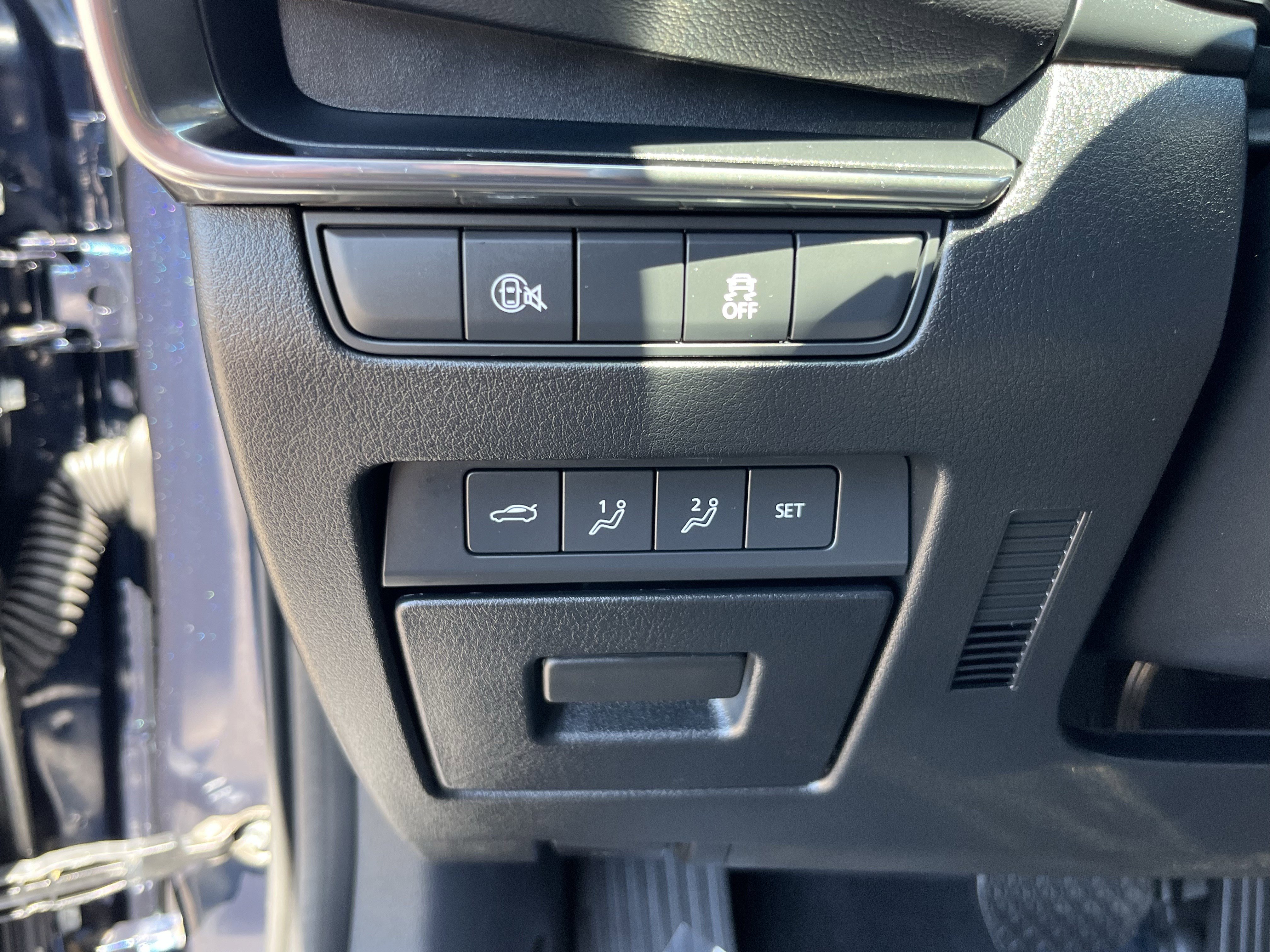 Used 2024 MAZDA MAZDA3 s FWD image 25