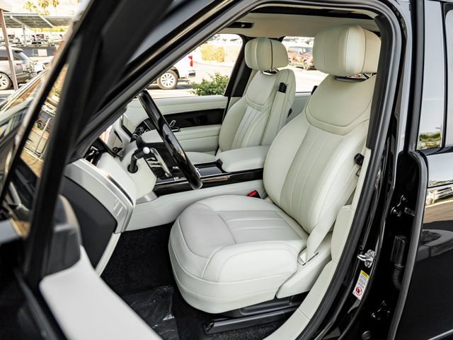 New 2026 Land Rover Range Rover Long Wheelbase Autobiography AWD/4WD image 13