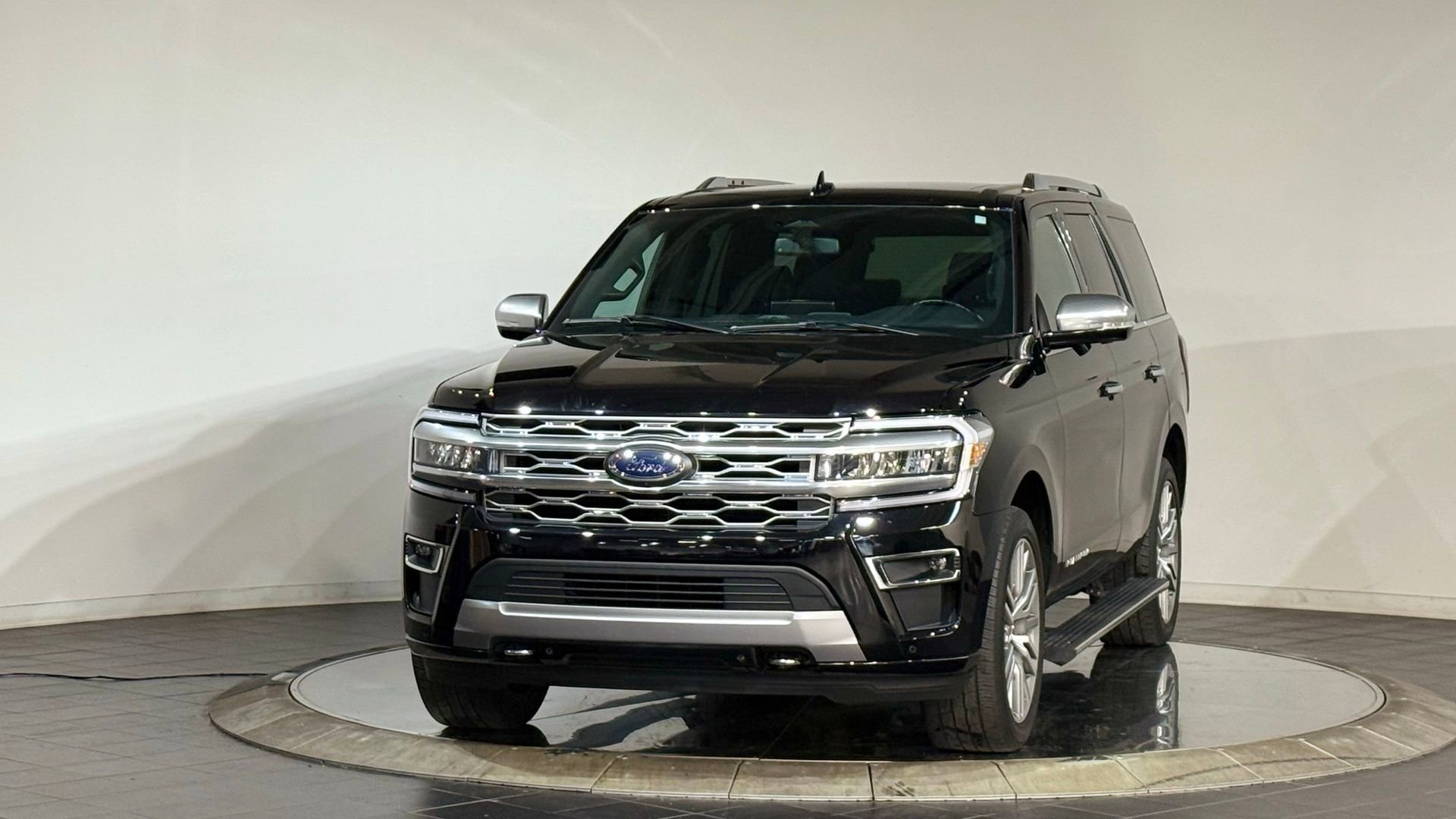 Used 2022 Ford Expedition Platinum image 5