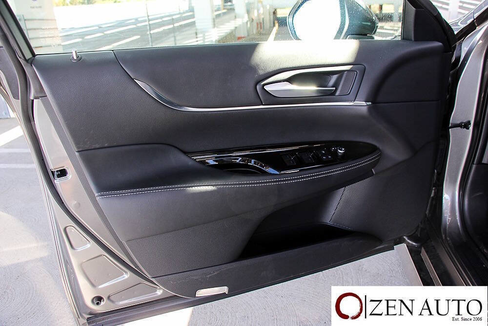Used 2022 Toyota Mirai w/ Advanced Technology Package RWD image 35