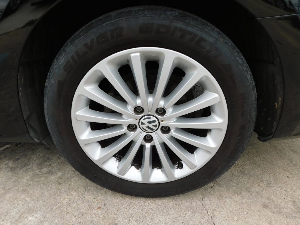 Used 2016 Volkswagen Passat 1.8T SE w/ Lighting Package (P06) image 9