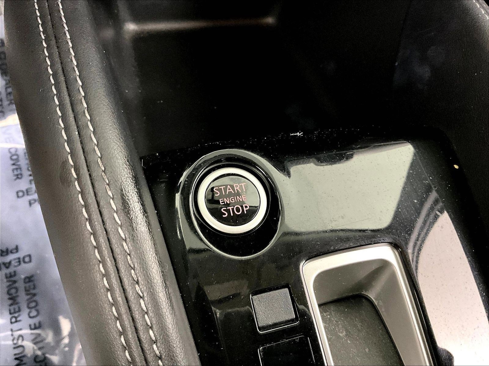 Used 2019 Nissan Kicks SV FWD image 37
