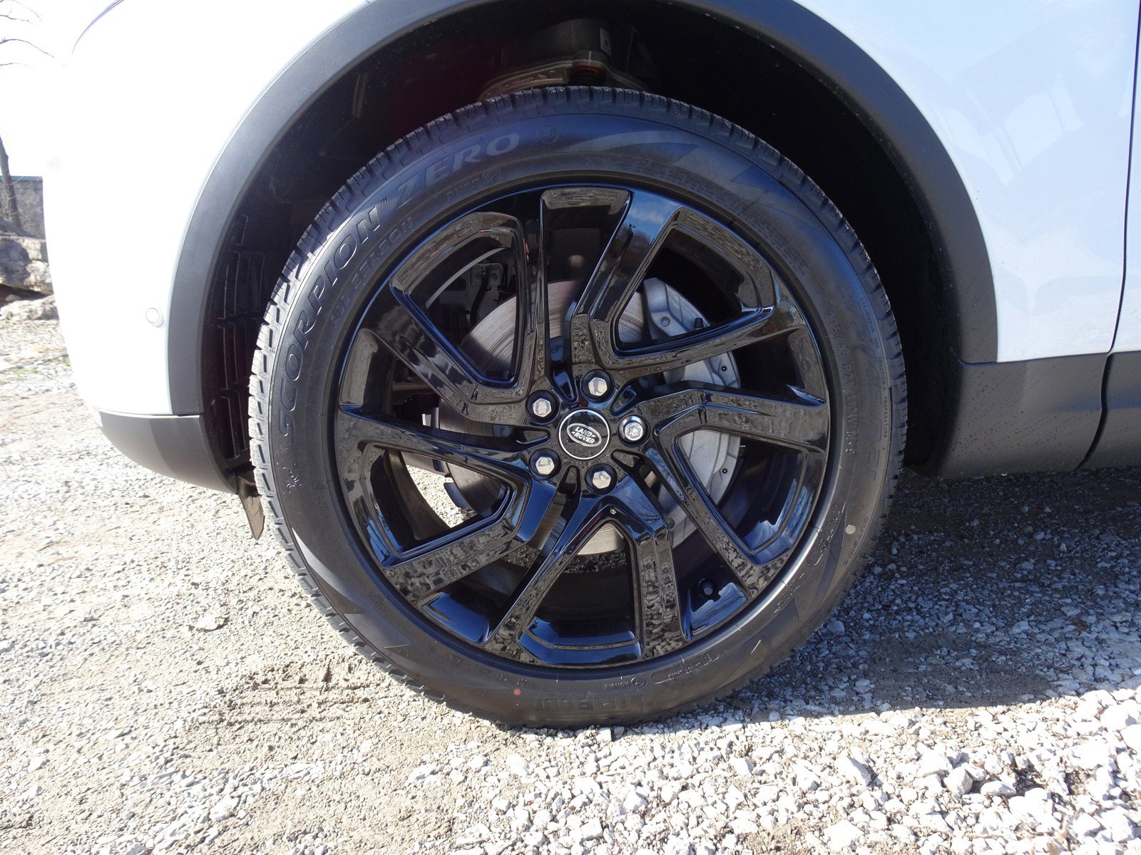 New 2025 Land Rover Discovery S image 28