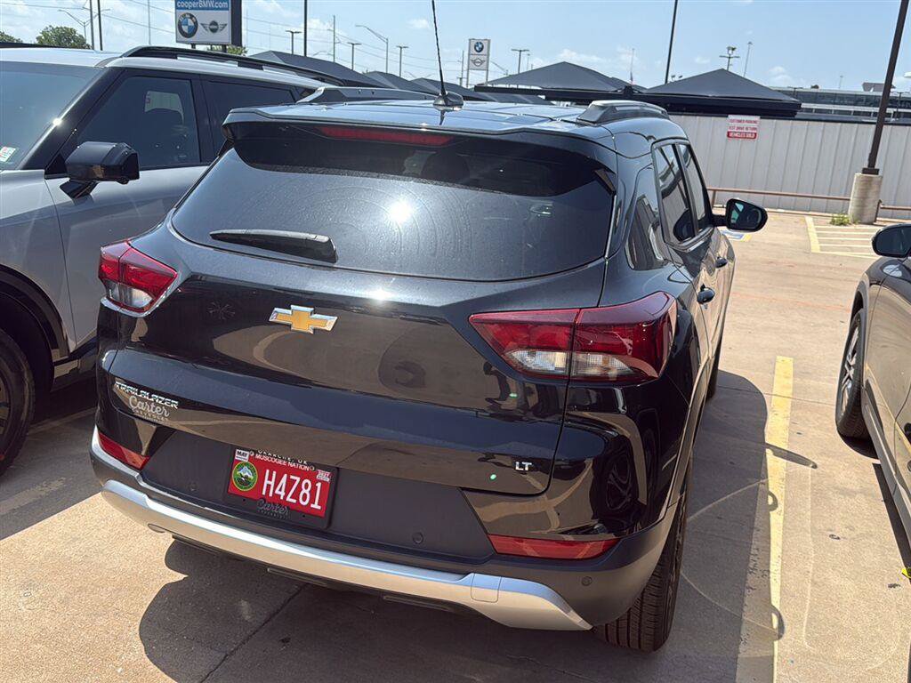 Used 2022 Chevrolet TrailBlazer LT w/ Convenience Package FWD image 9