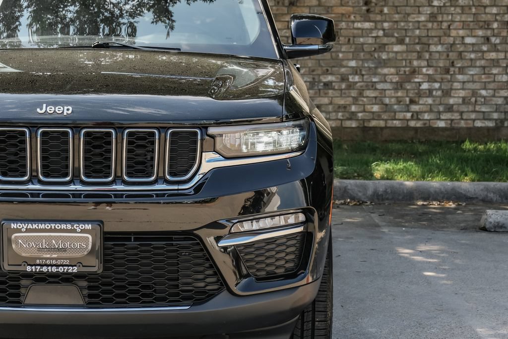 Used 2022 Jeep Grand Cherokee Limited AWD/4WD image 60