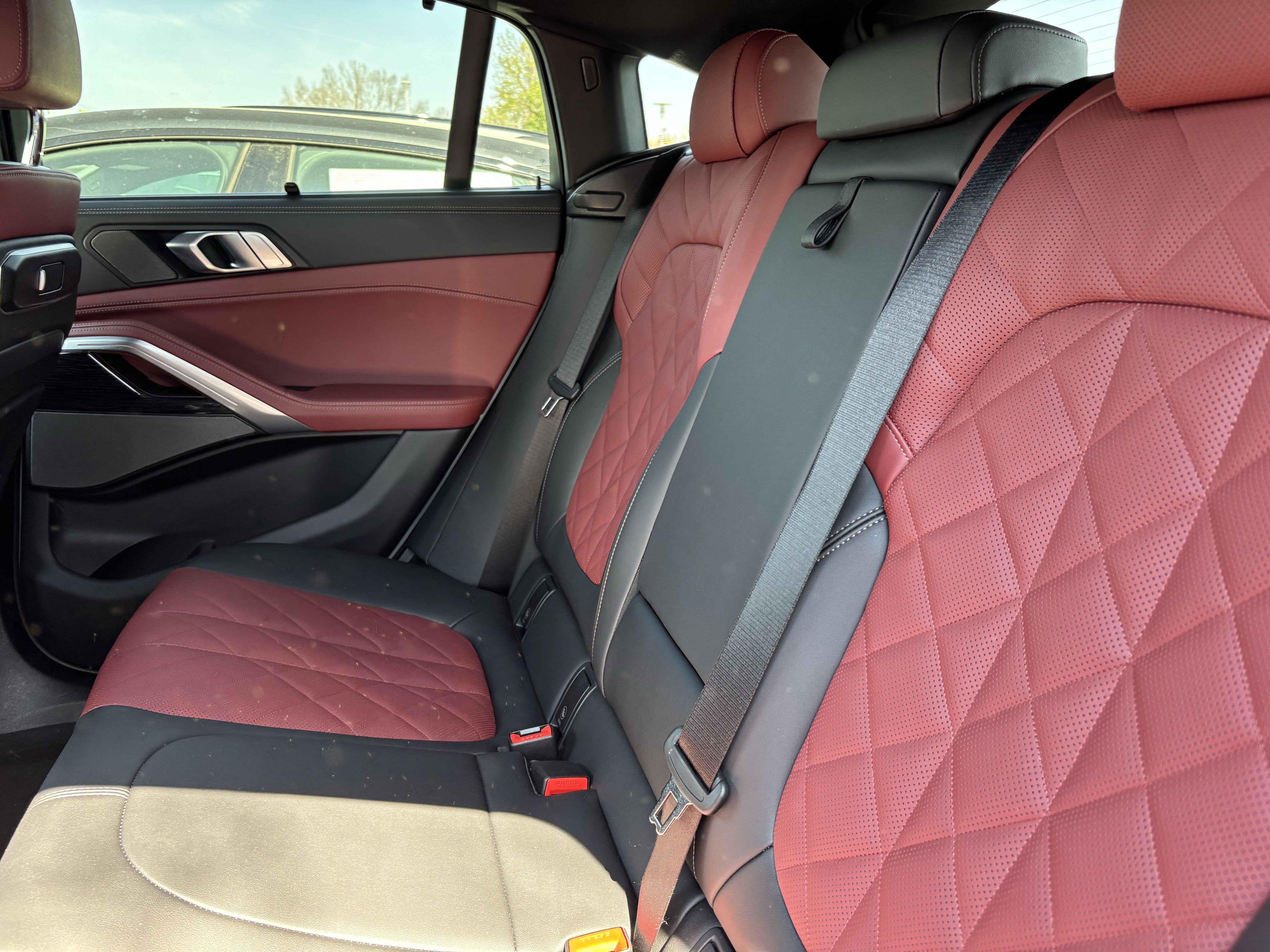 Used 2026 BMW X6 M60i image 32