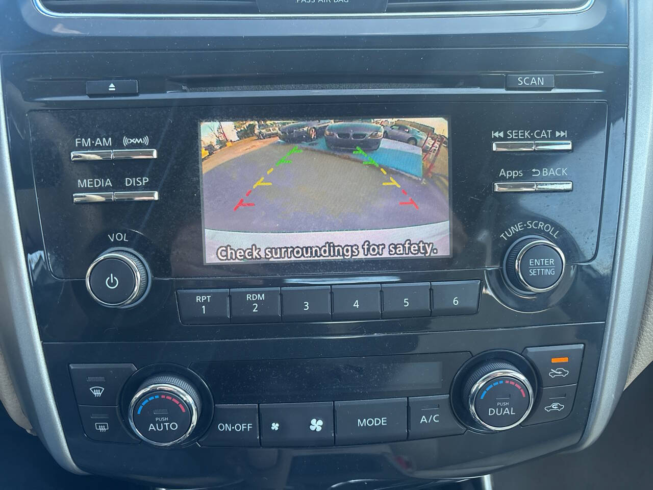 Used 2014 Nissan Altima 2.5 SV FWD image 16