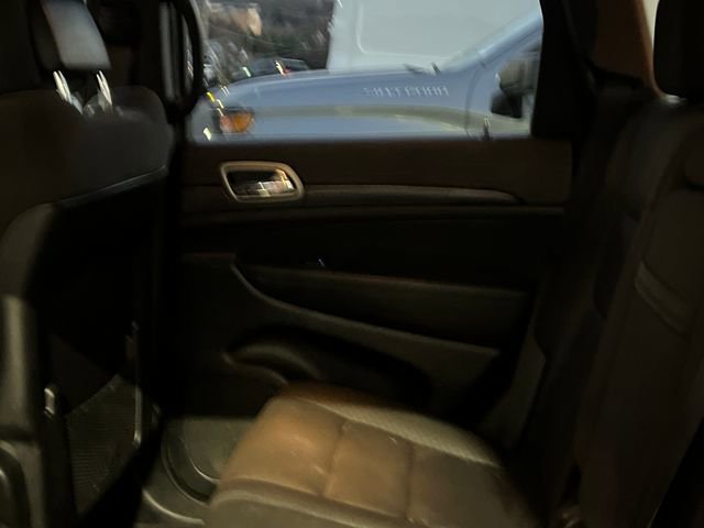 Used 2021 Jeep Grand Cherokee Laredo image 25