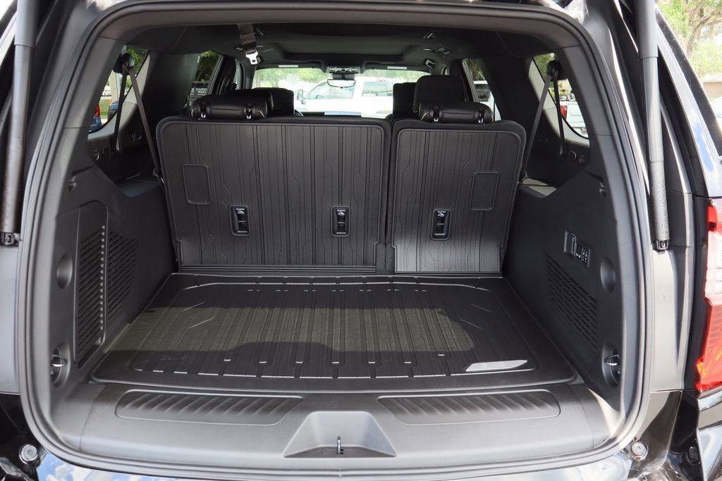 New 2026 GMC Yukon XL Elevation w/ Elevation Premium Package AWD/4WD image 7