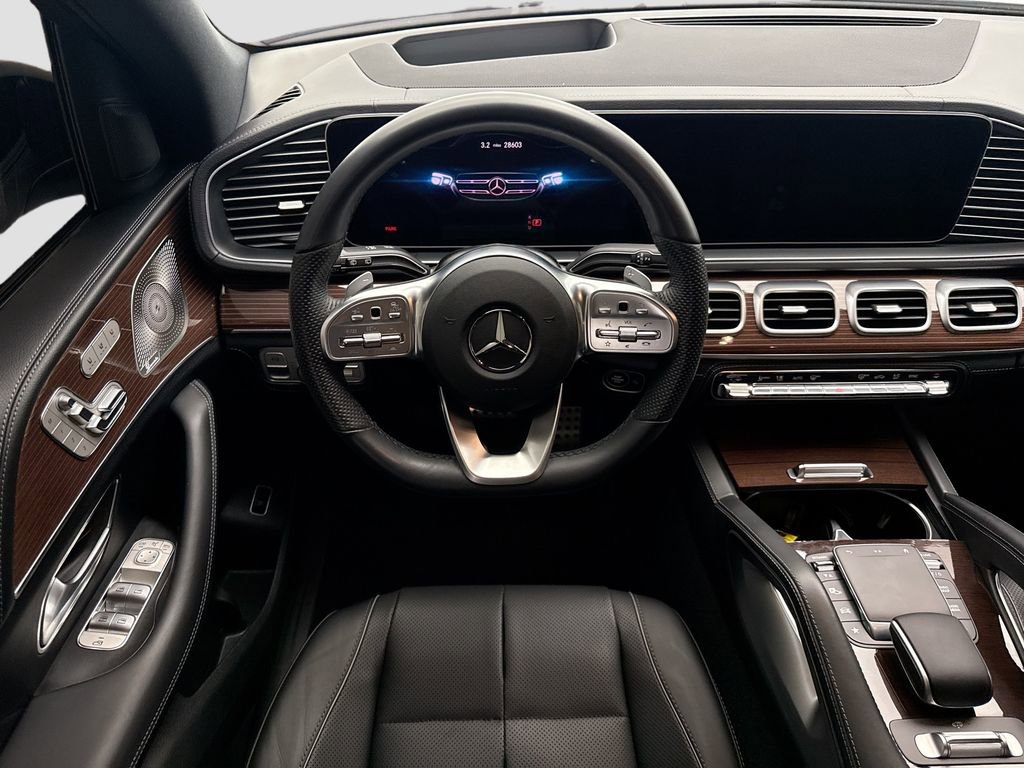 Used 2023 Mercedes-Benz GLS 580 4MATIC image 10