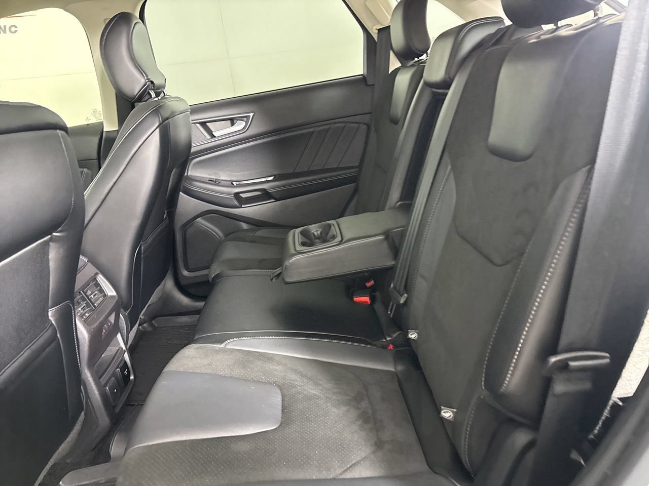 Used 2018 Ford Edge Sport w/ Equipment Group 401A AWD/4WD image 27