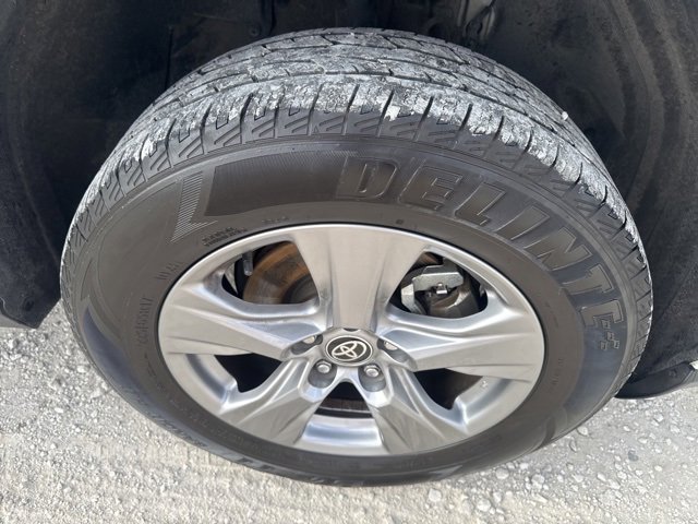 Used 2025 Toyota RAV4 XLE image 22