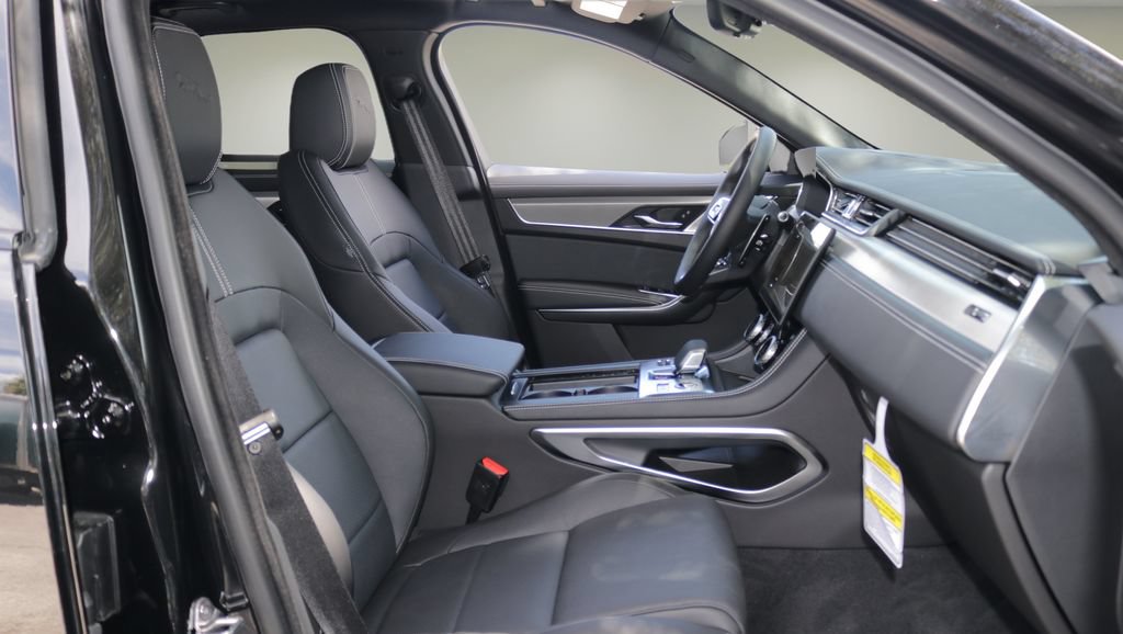 New 2026 Jaguar F-PACE R-Dynamic S AWD/4WD image 17