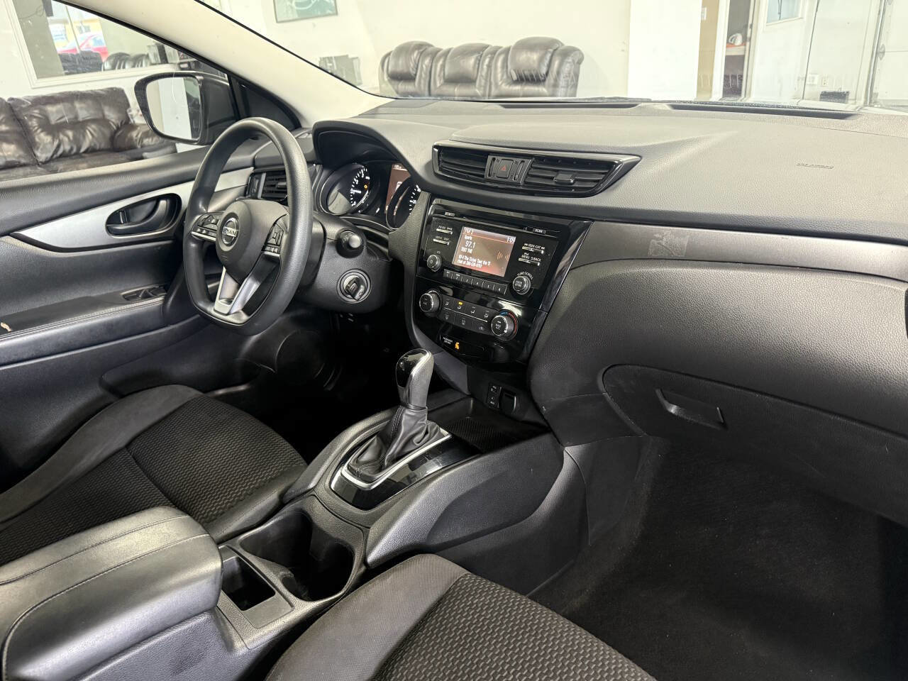 Used 2018 Nissan Rogue Sport S w/ S Appearance Package image 16