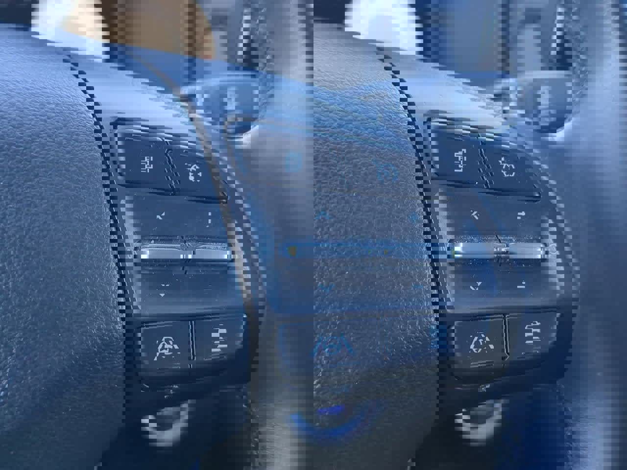 Used 2023 Hyundai Kona Limited w/ Cargo Package image 25